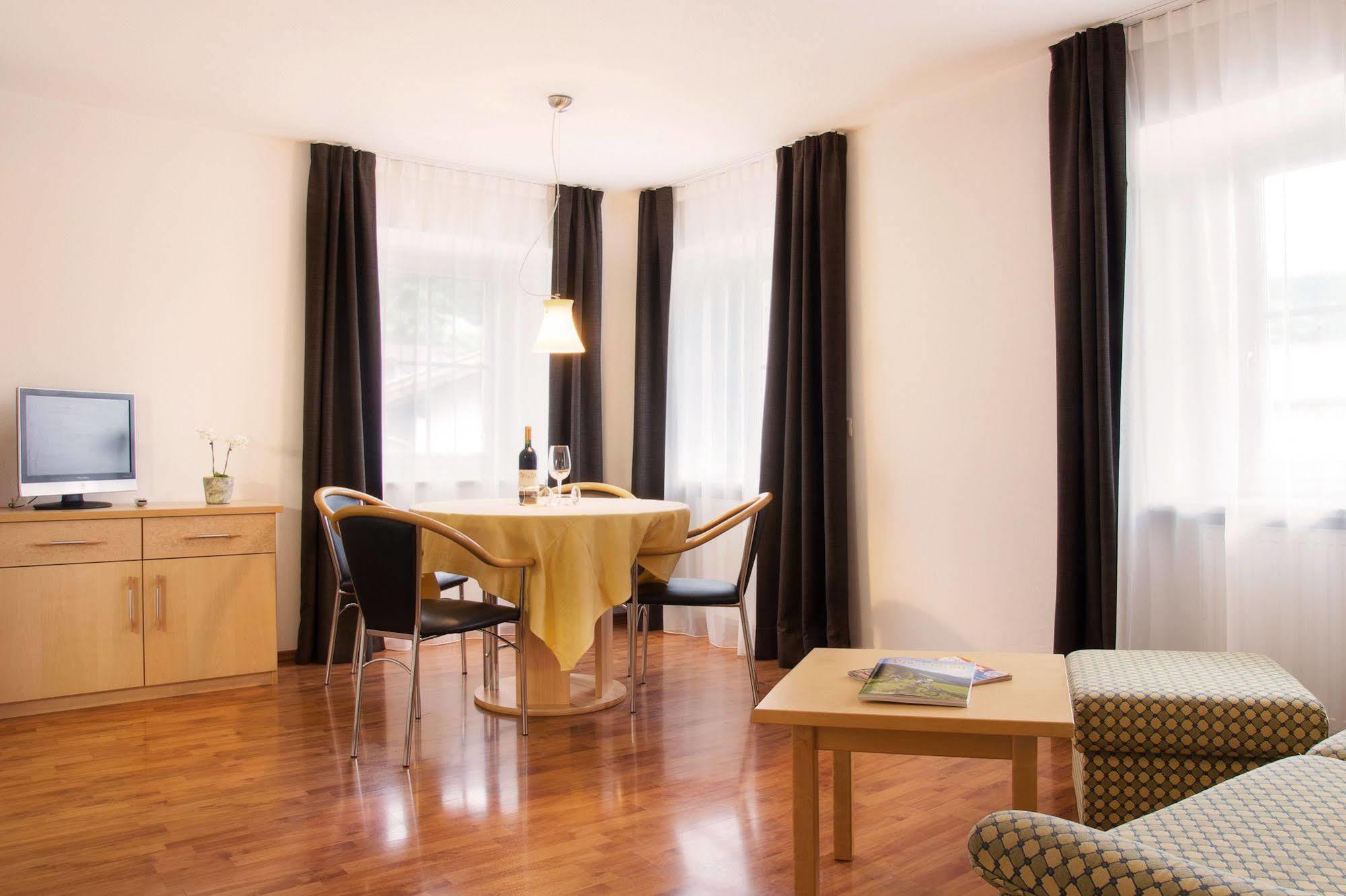 Sankt Johann Spa Suites & Apartments Prato allo Stelvio Exteriör bild