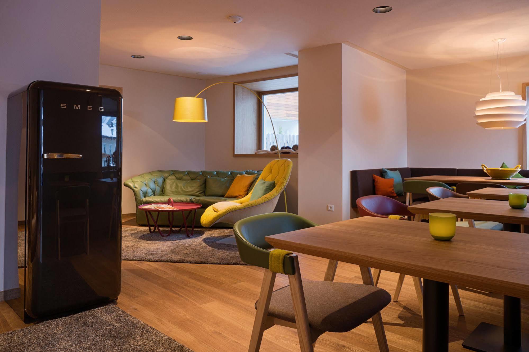 Sankt Johann Spa Suites & Apartments Prato allo Stelvio Exteriör bild